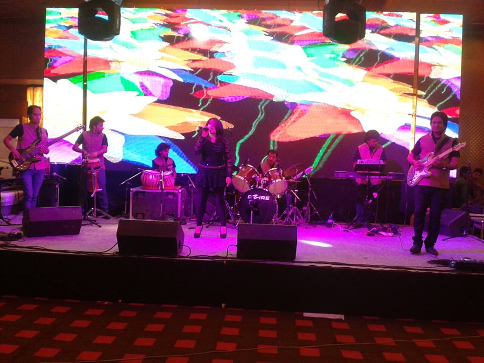 live bollywood singer kolhapur
