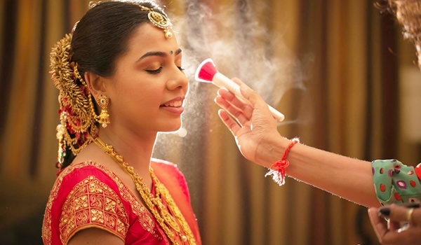 famous bridal makeup artist kolhapur